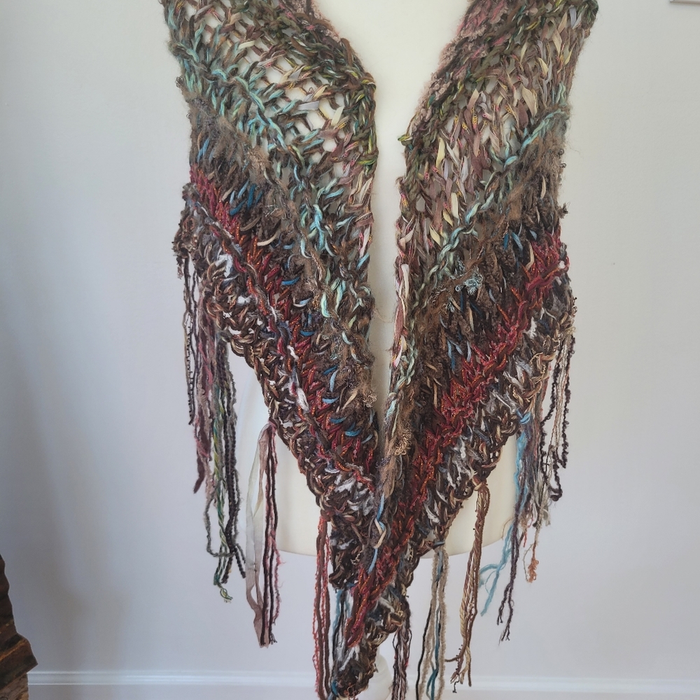 Knitted shawl